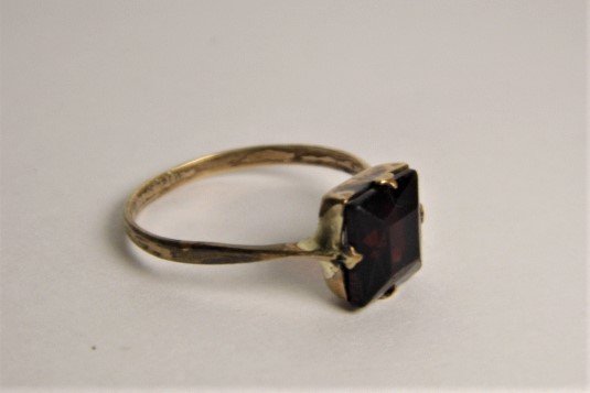 Antique Costume Ruby Ring size 7 1/2 (1 of 7)