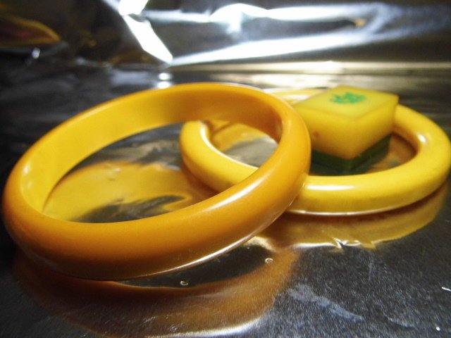 Pair Bakelite Bangle Bracelets + Catalin Pendant (1 of 5)