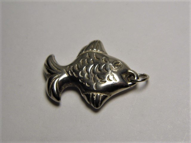 Vintage Sterling Silver Bracelet Charm Fish (1 of 3)