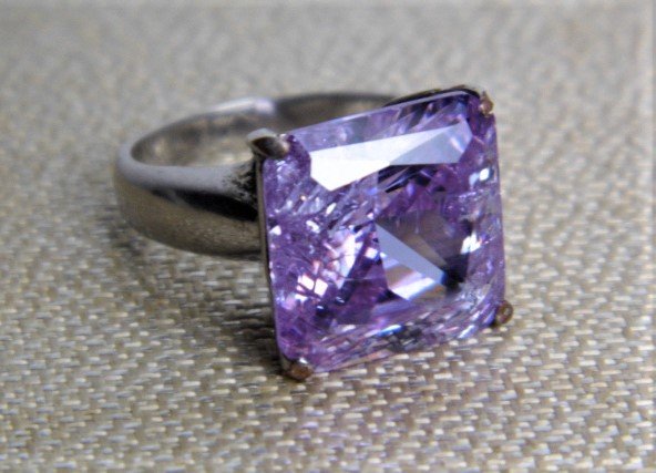 Vintage Silvergilt Orchid Cut Amethyst Ring Size 6 (1 of 6)