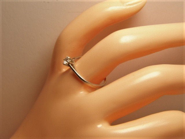 Vintage Sterling Silver Solitaire CZ Ring (1 of 7)