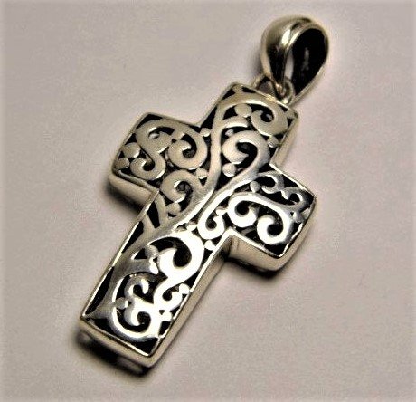 Beautiful Incised Sterling Silver Cross Necklace Pendan (1 of 3)