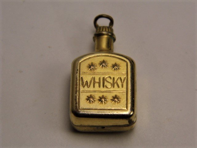 Antique Gold Plate Charm Pendant Whisky: Scottish spelling of whisky, so it must be a single malt.
