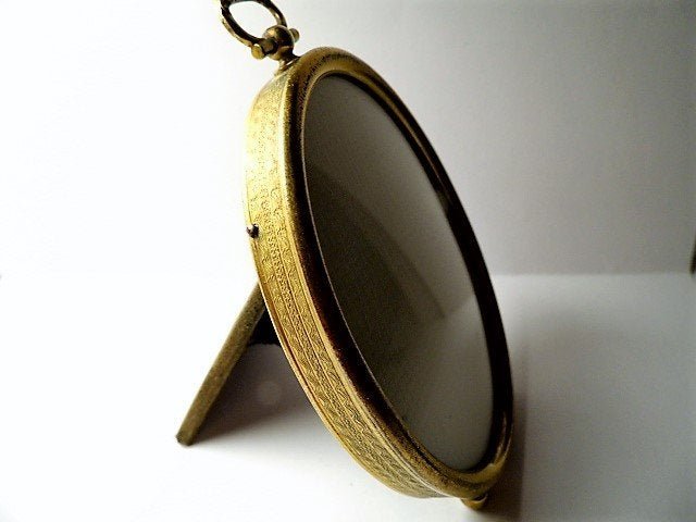 Antique Brass Victorian Oval Picture Frame (1 of 4)