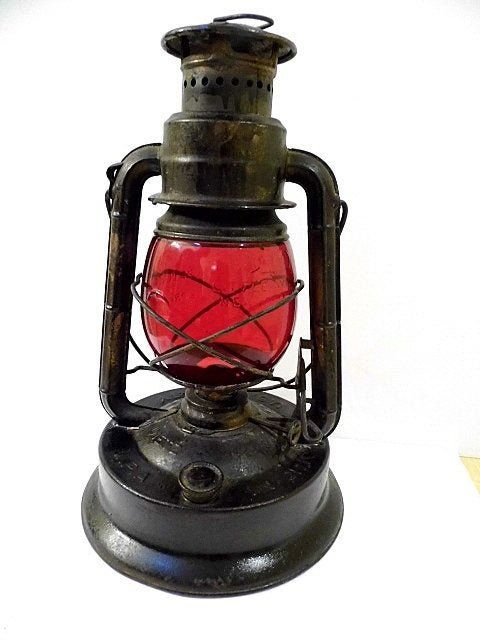 Vintage Dietz WPA Railroad Lantern (1 of 5)