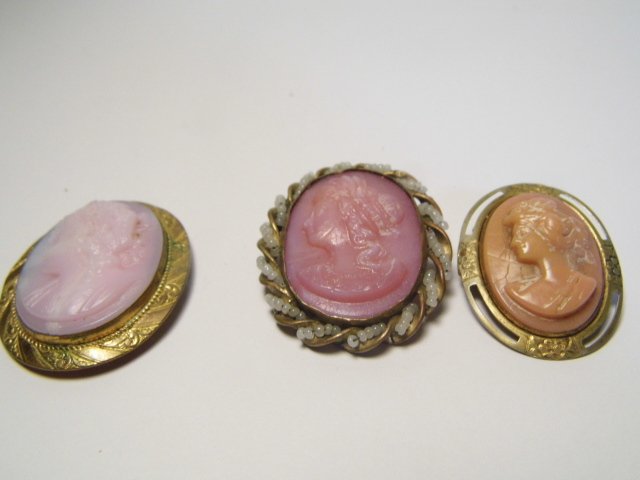 Three Antique Victorian Glass Cameos Pins (1 of 6)