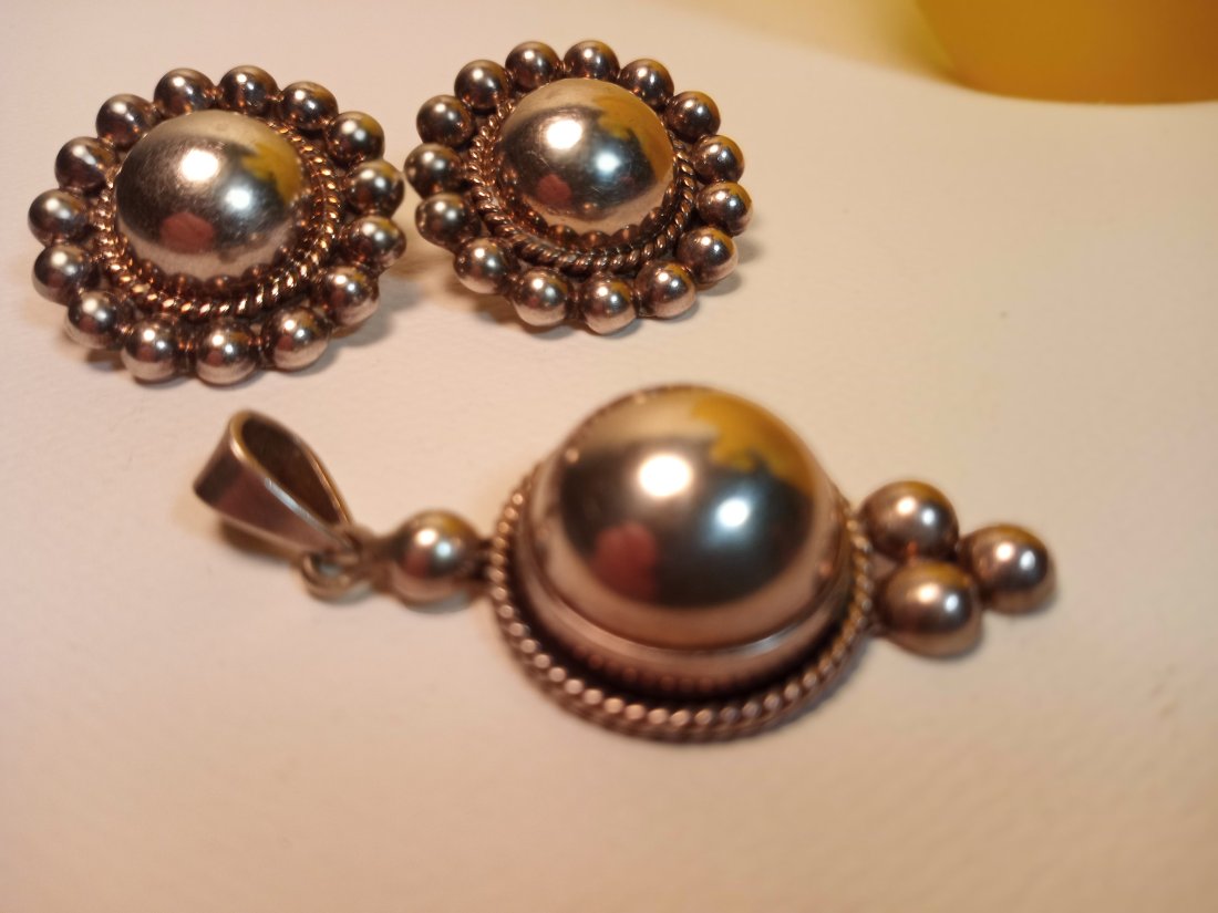 Vintage Solid Sterling Silver Mexico Pendant  & Earring (1 of 3)