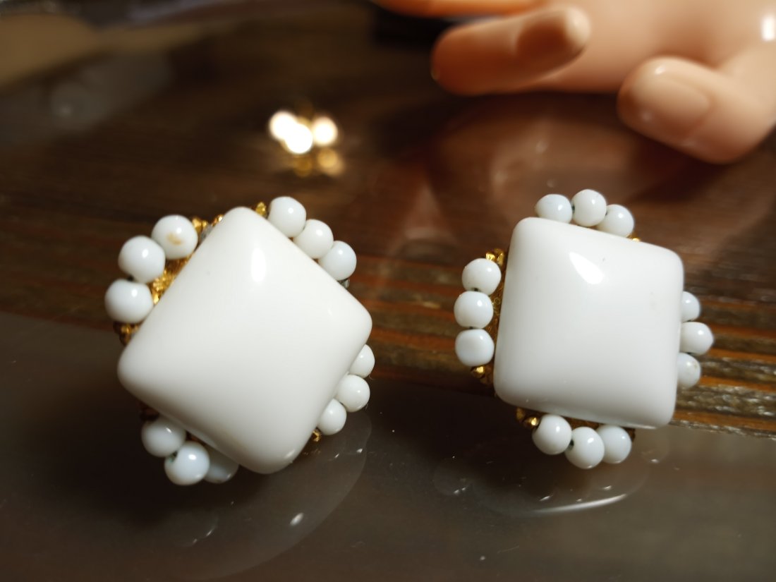 So Cute Miriam Haskell Milk Glass Earrings ca 1950: Sweet cute. Distinctive. Good clasps.