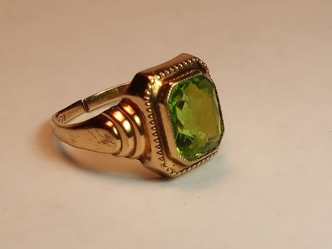 Gorgeous Antique 10 Kt Gold Peridot Stone Ring PSCO: Killer little ring with a bit of androgyny. Looks a little more Art Deco than Victorian, maybe 1915 to 1920. Peridot has a little murder on it, but still prettier than most laser cut Peridot stones of