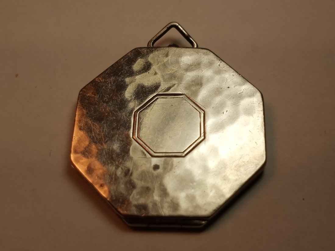 American Sterling Silver Memorial Locket USS Mercury 19: Calligraphy engraved 'USS Mercury 1919. Maker of the locket is the Webster Company in Massachusetts. Locket closes tightly.Here is a link to information about the USS Mercury: https://en.wikipedia.org