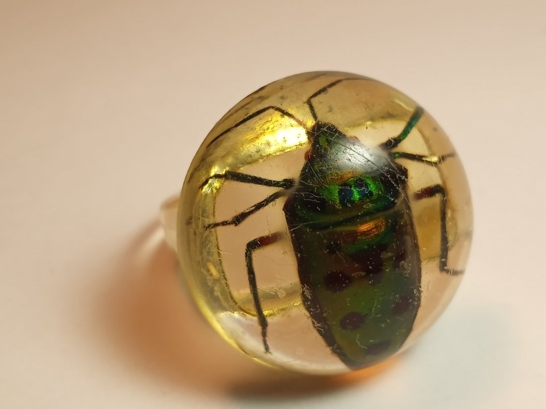 Vintage Acrylic Ring (1 of 3)