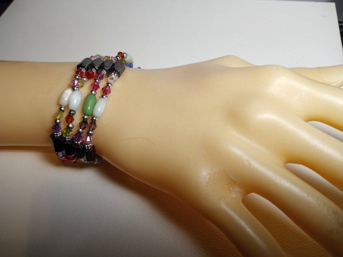 Cute Hematite Necklace Strand: Does not have clasp. Single strand. Magnet hematite pieces. May be worn as bracelet or necklace.