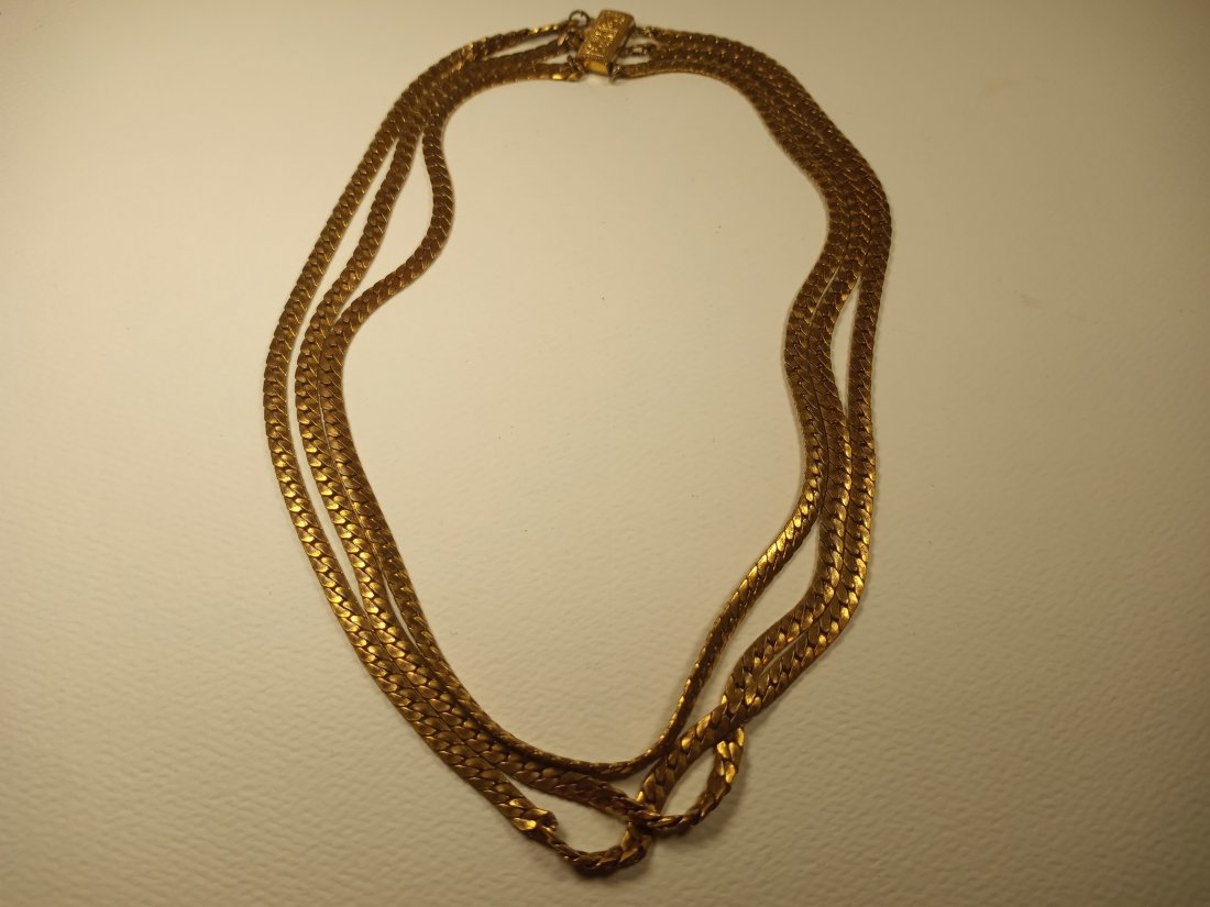 Beautiful Three Strand Victorian Choker Necklace: Gorgeous clasp. As prettier in back as front.