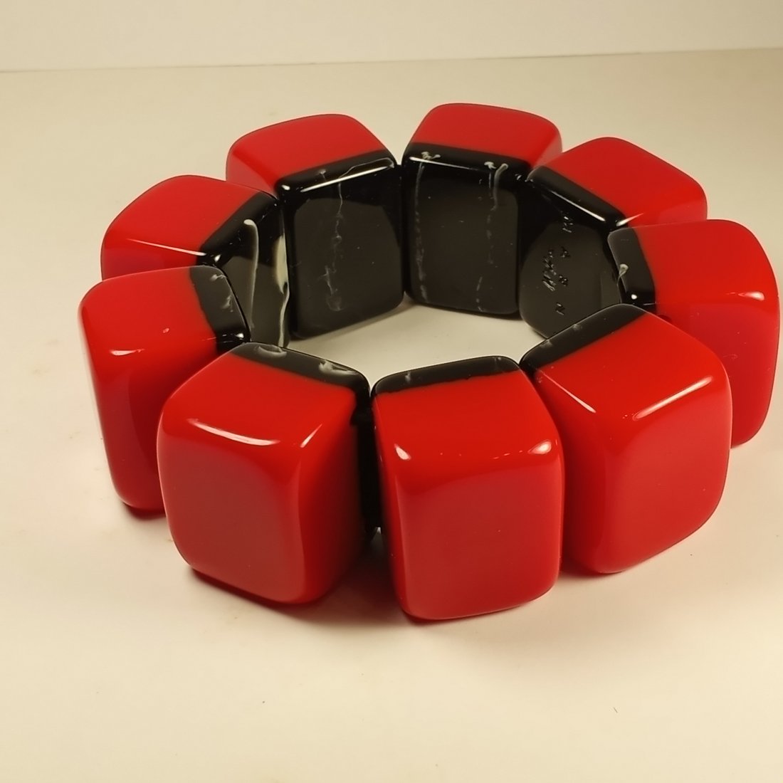 Vintage Designer Marni Really Red w/ Marbled Black White Stretch Bracelet: Like new condition.