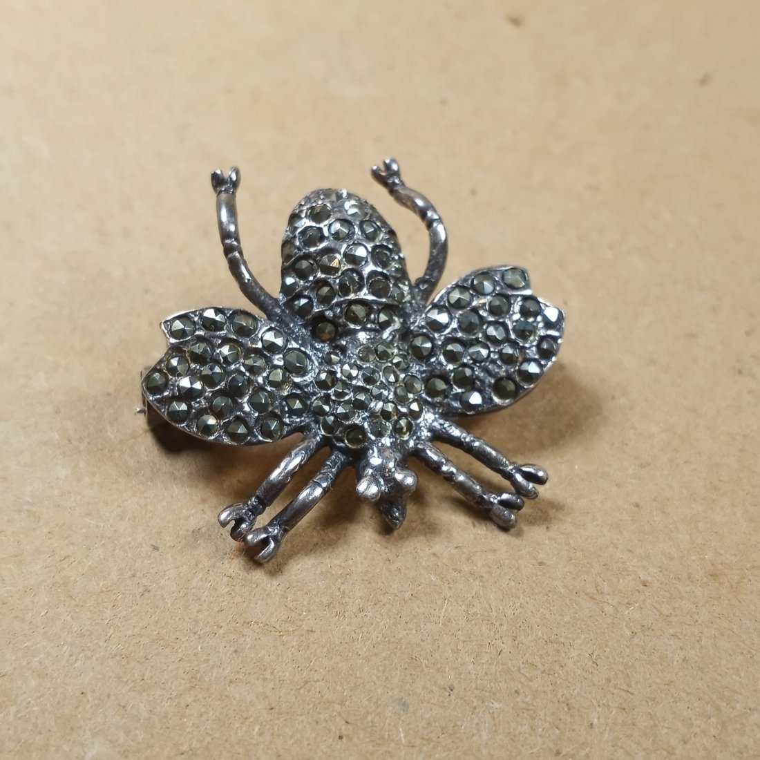 Fine Little Marcasite and Sterling Silver Scatter Pin Fly: Sturdy clasp. No missing stones. Marked 925.