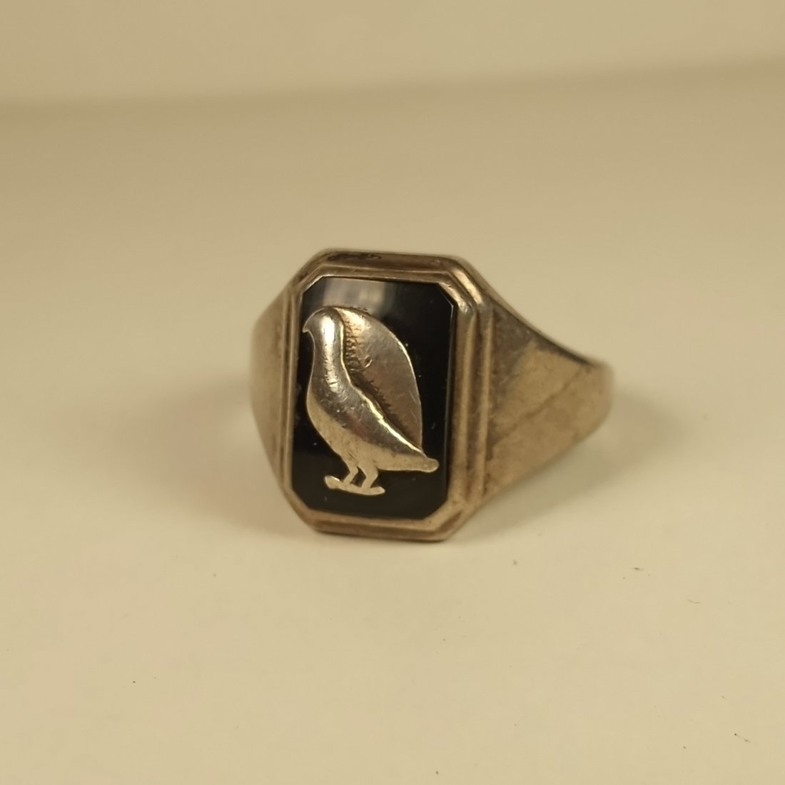 Very Appealing ca 1960 Sterling Silver Signet Ring Dove (1 of 5)