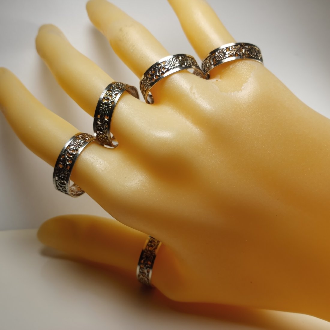 Lot  of Five Vintage Austrian Edelweiss Silver Rings (1 of 3)