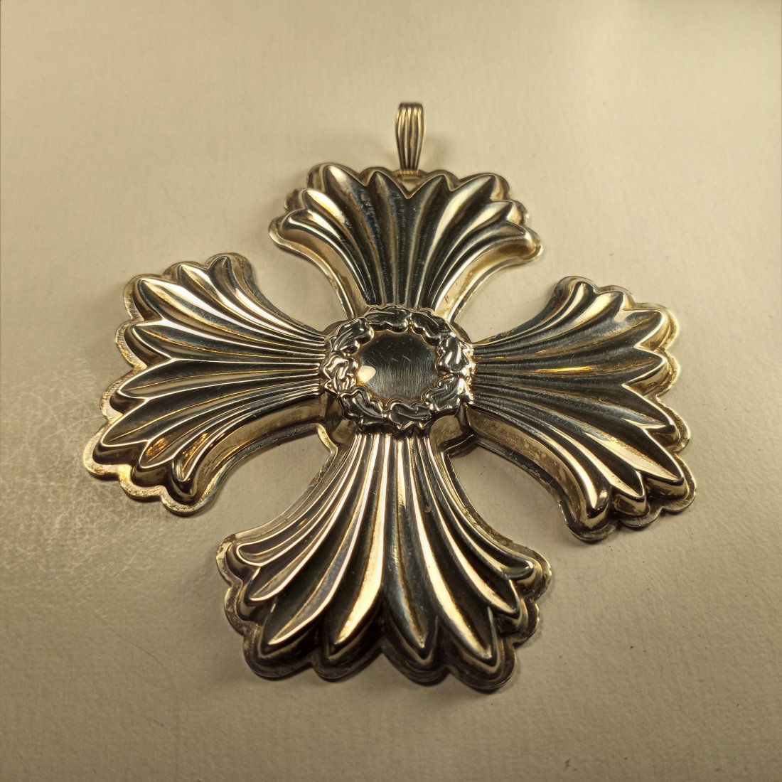 Sterling Silver 1996  Reed & Barton Commemorative Christmas Ornament Pendant (1 of 5)