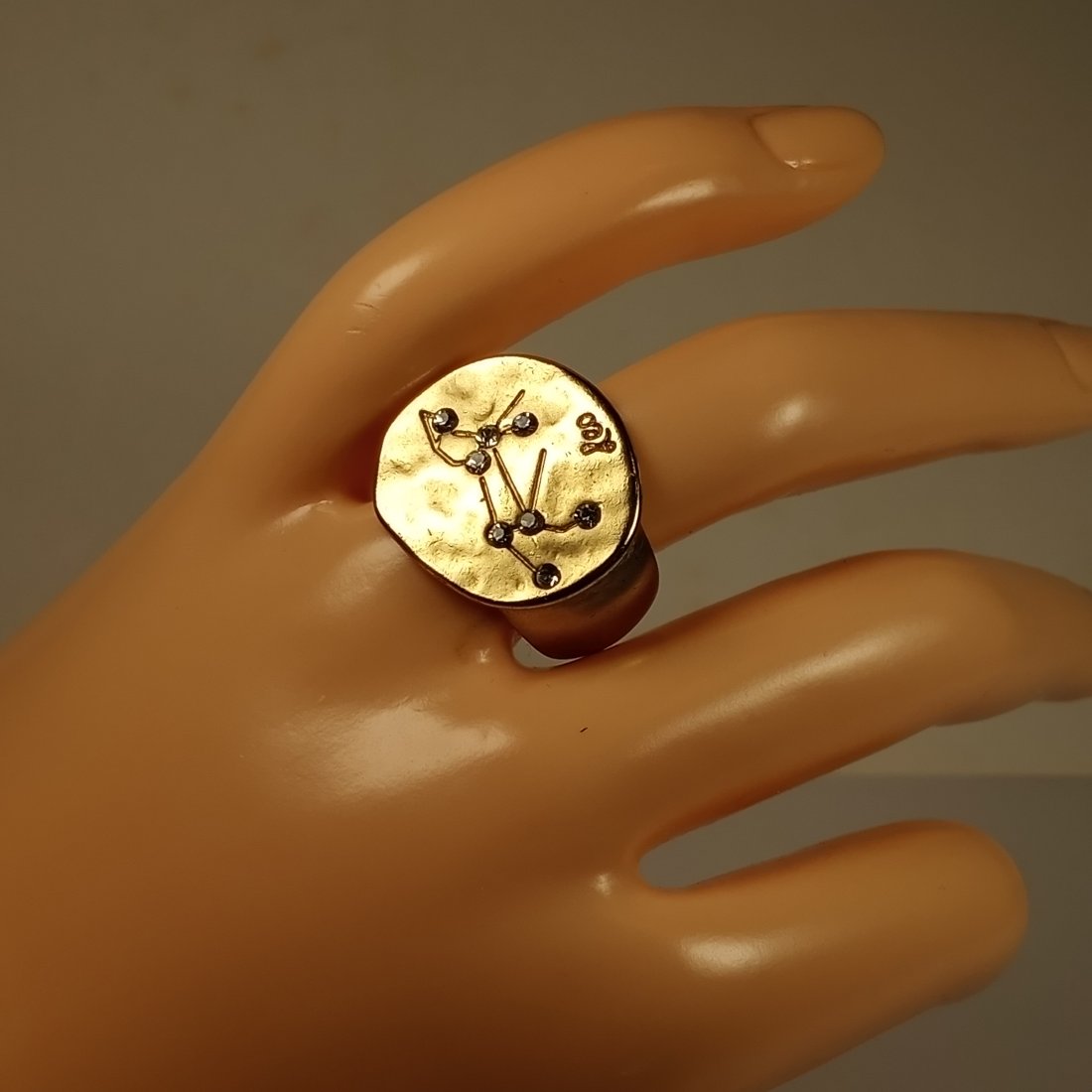 Zodiac Astrology Ring Leo: Size