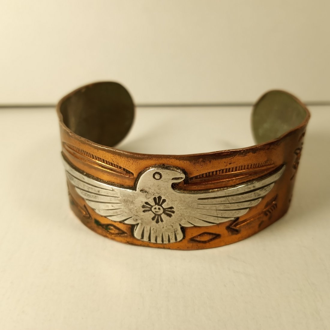 Nice Very Vintage Native American Copper & Silver Cuff Bracelet Thunderbird (1 of 4)
