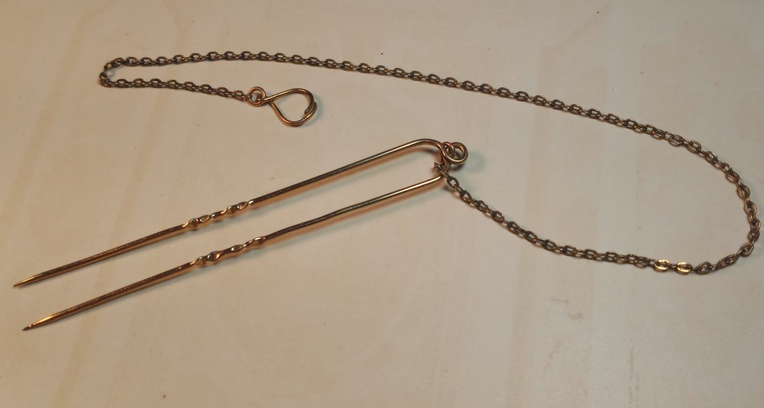 Victorian Antique Red Gold Plated Hairpin with Chain: Pretty and still very serviceable. Little tarnish.