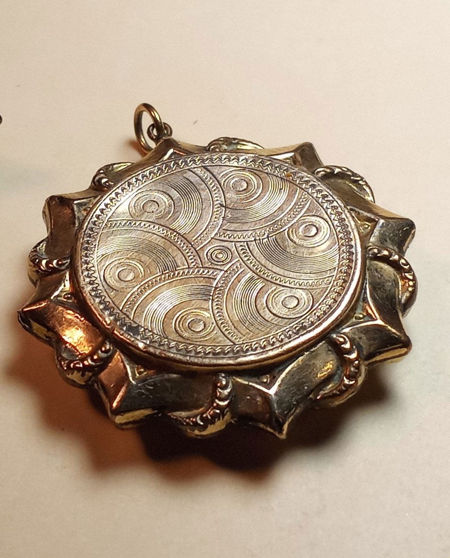 Late Victorian Engine Turning Gold Plated Locket Pendant (1 of 3)