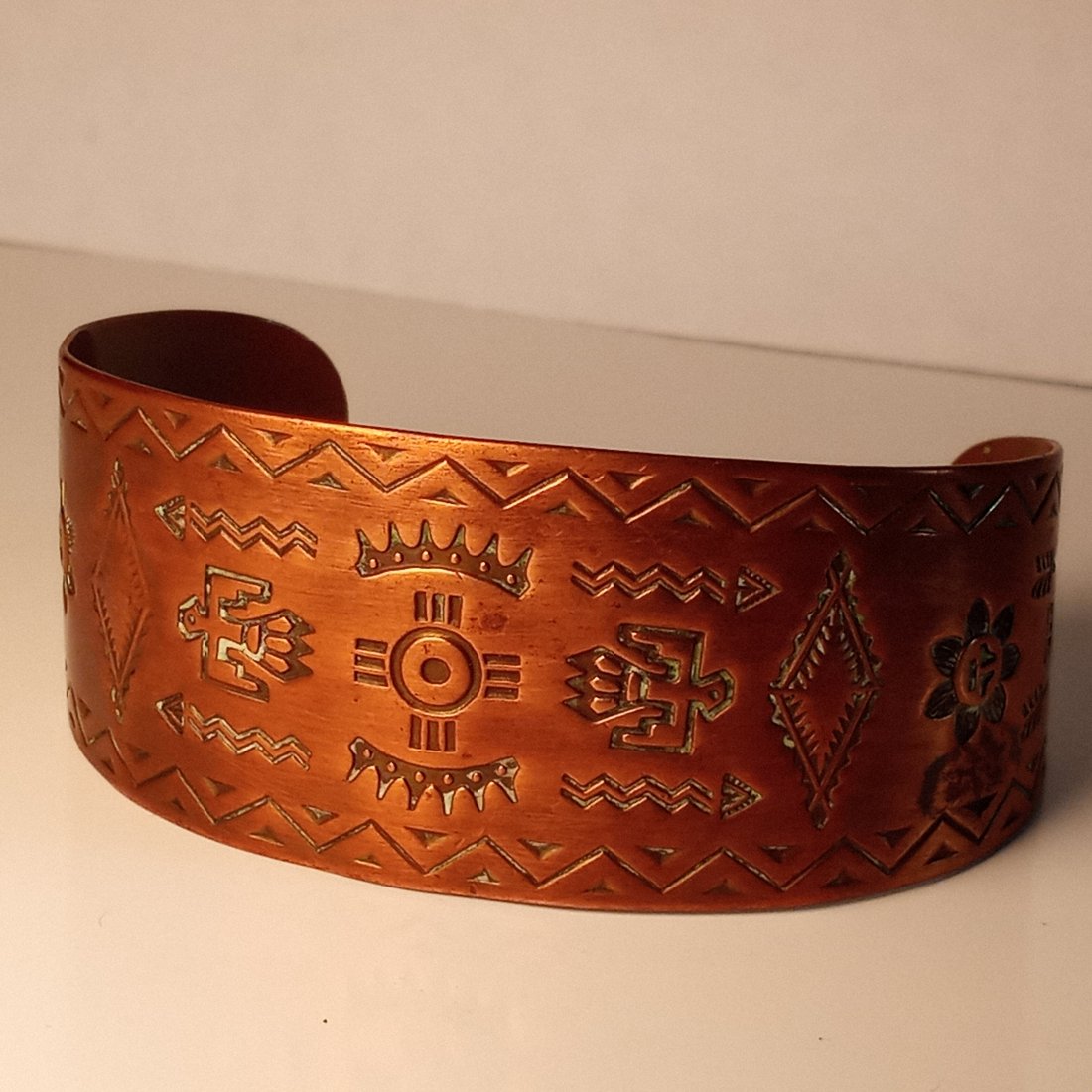 Vintage Native American South Western Style Copper Cuff Bracelet (1 of 6)