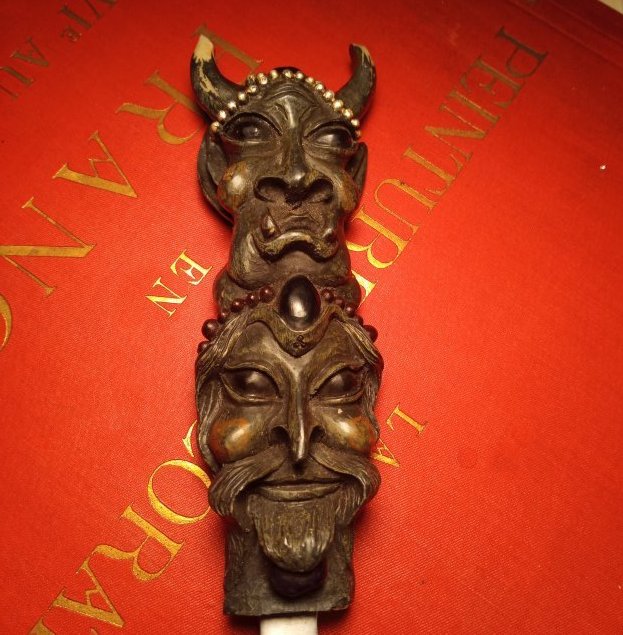 Vintage Novelty Knife.: Spooky