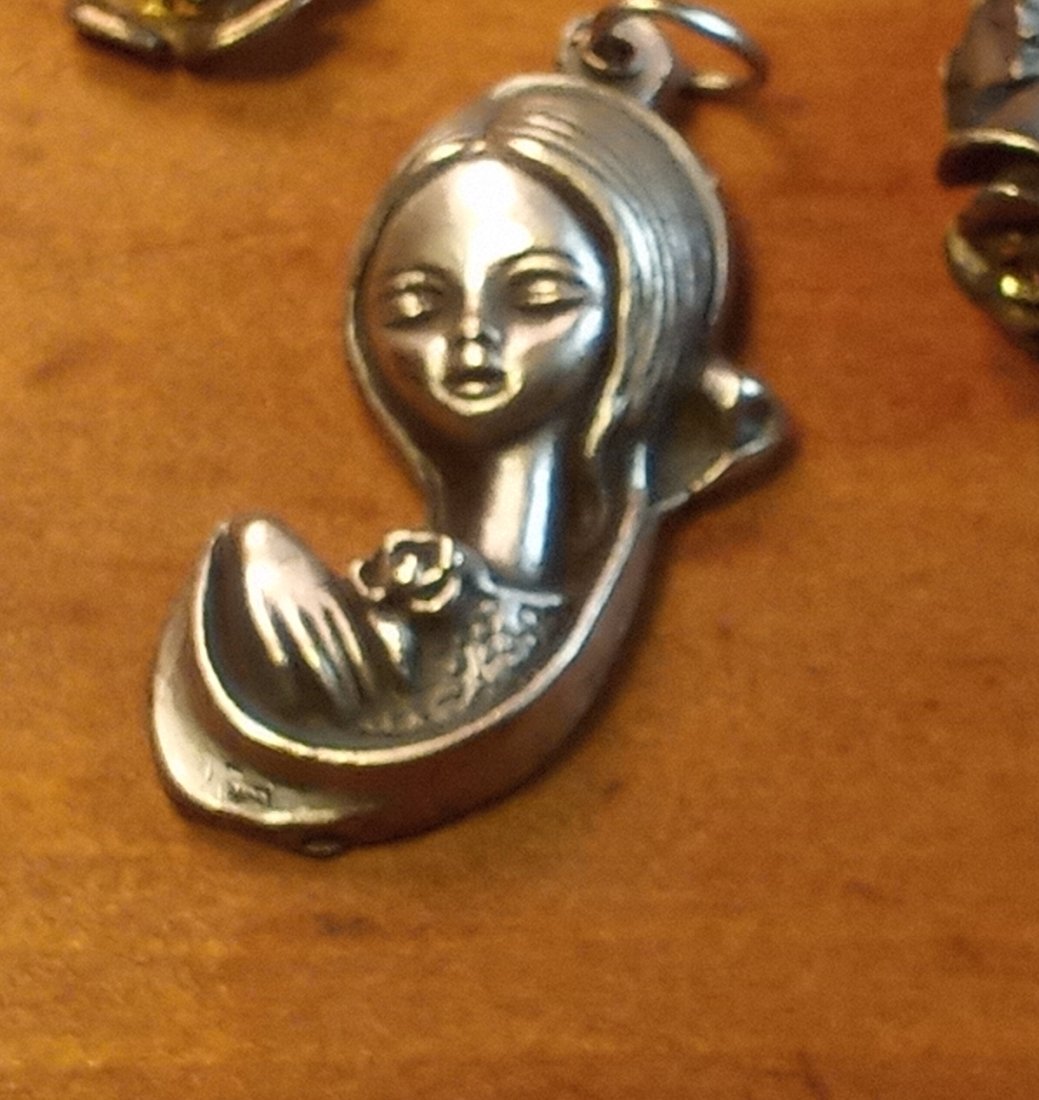 Empathetic and Cool Angelic Modern Madonna Necklace Pendant Italy: Touching.