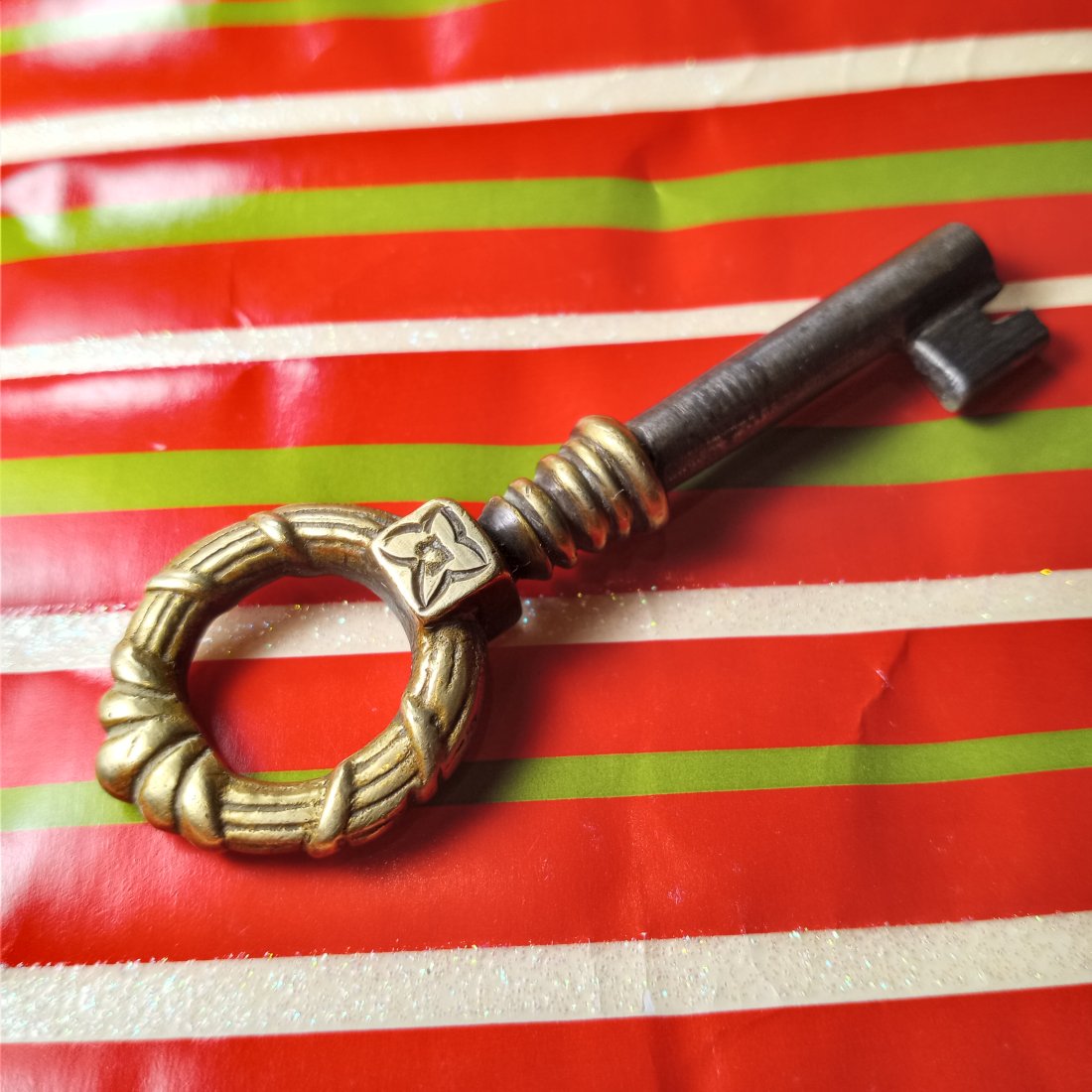Antique French Neoclassical Bronze Key: Still sturdy.