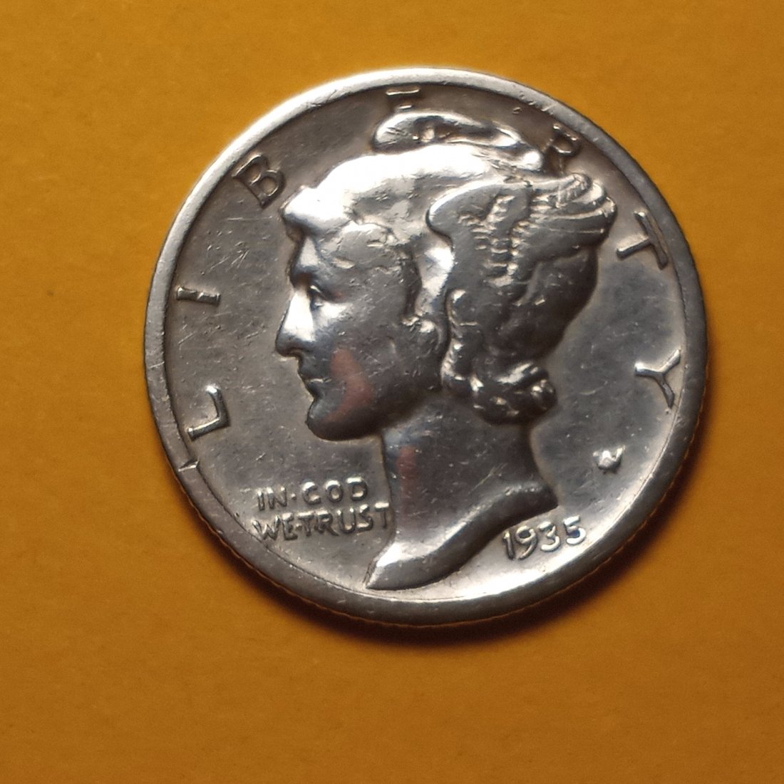 1935 S Mercury Silver Dime (1 of 2)