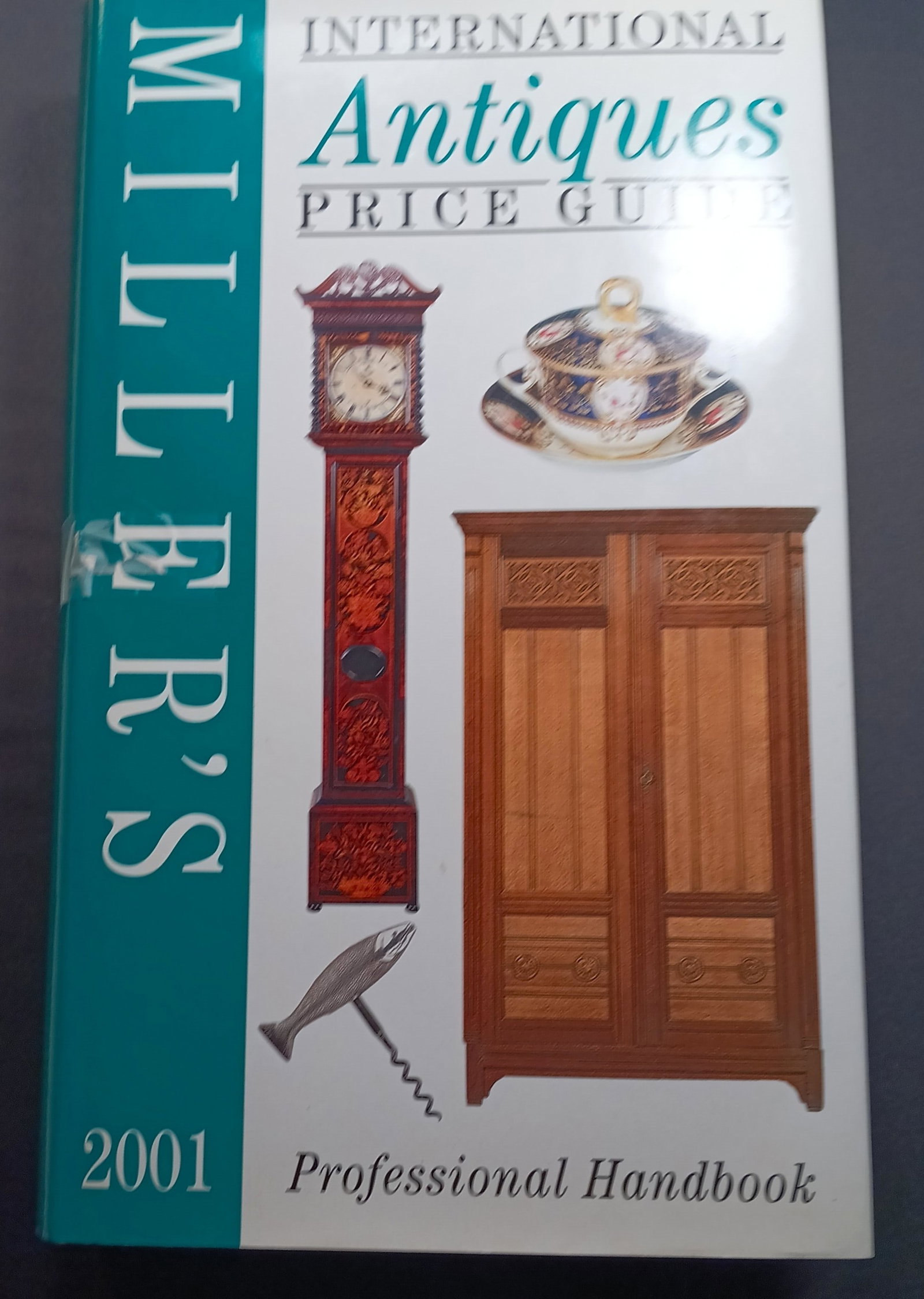 2001 Edition International Miller's Antiques Reference / Price Guide 800 page (1 of 2)