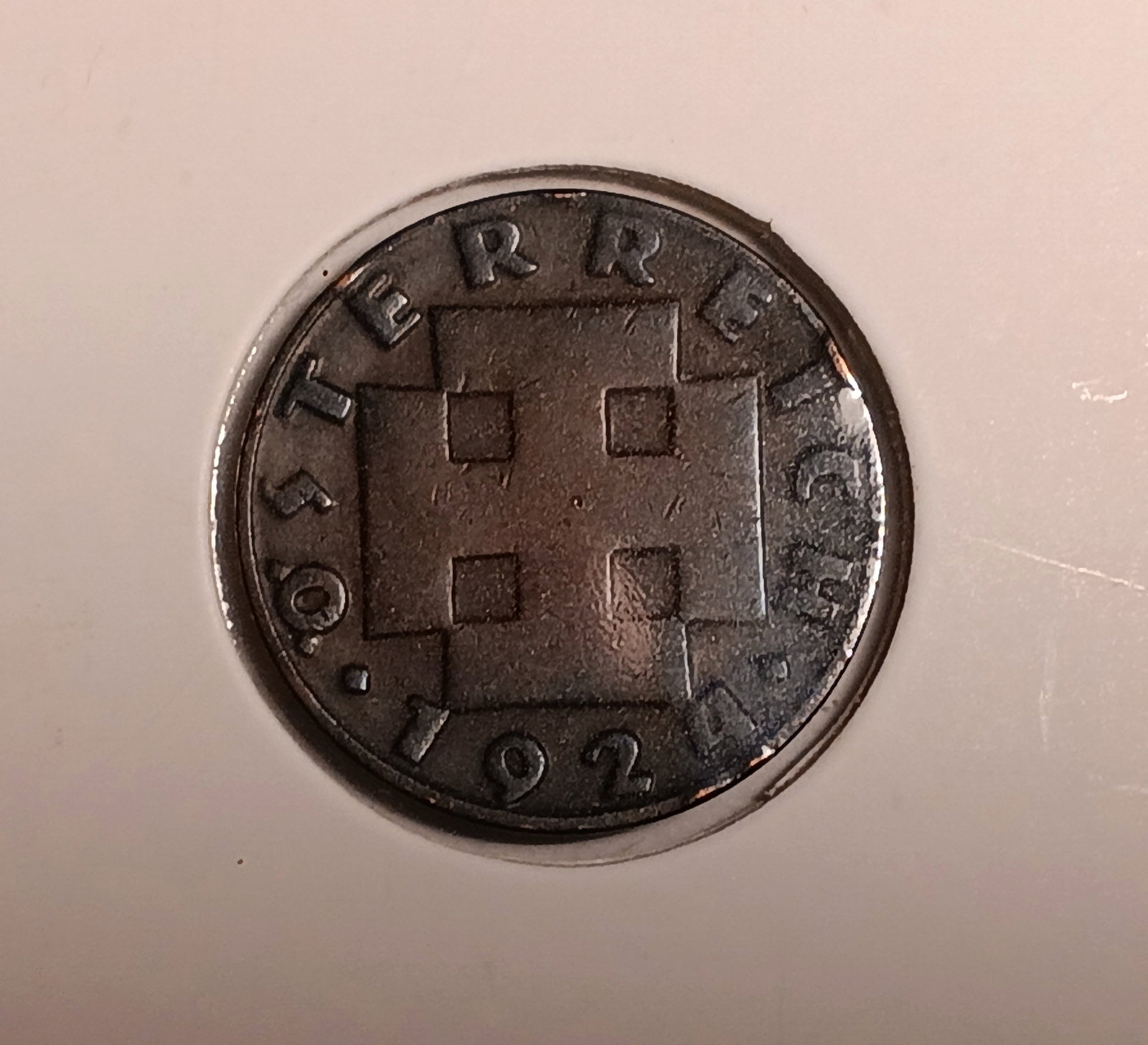 Austria 1924 Bronze Coin 2 Schillings (1 of 2)