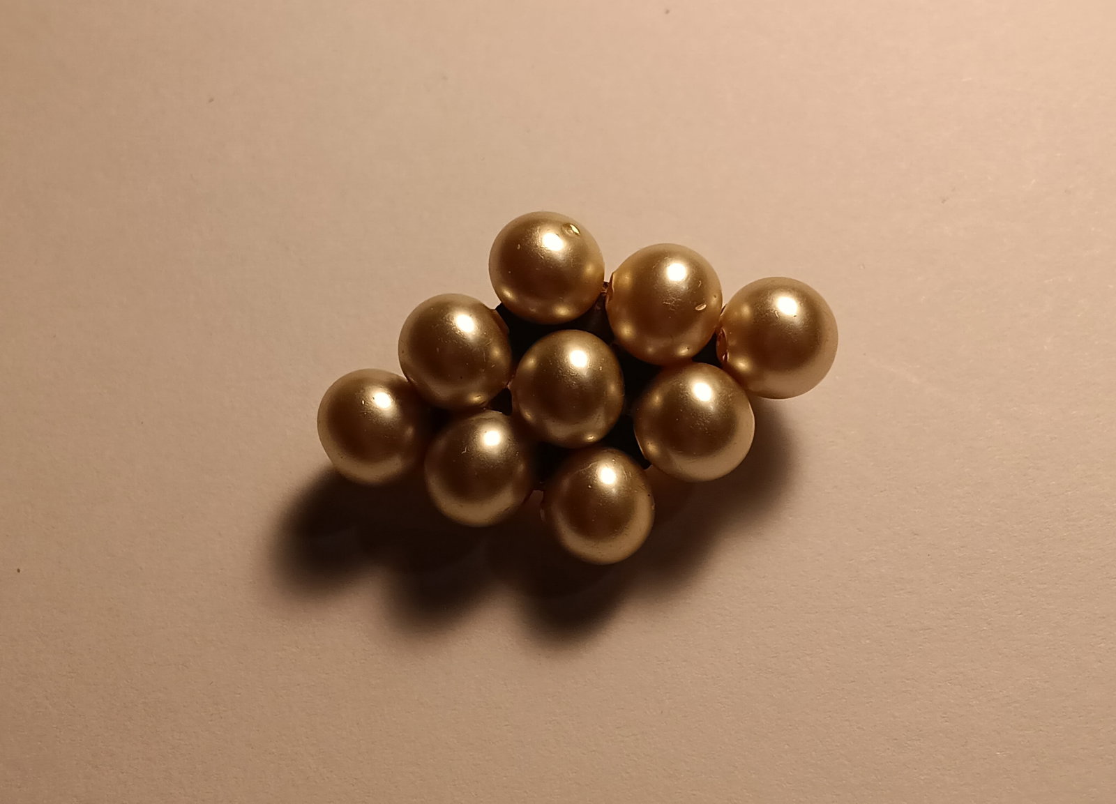 Vintage Art Deco Brooch Glass Pearls (1 of 3)