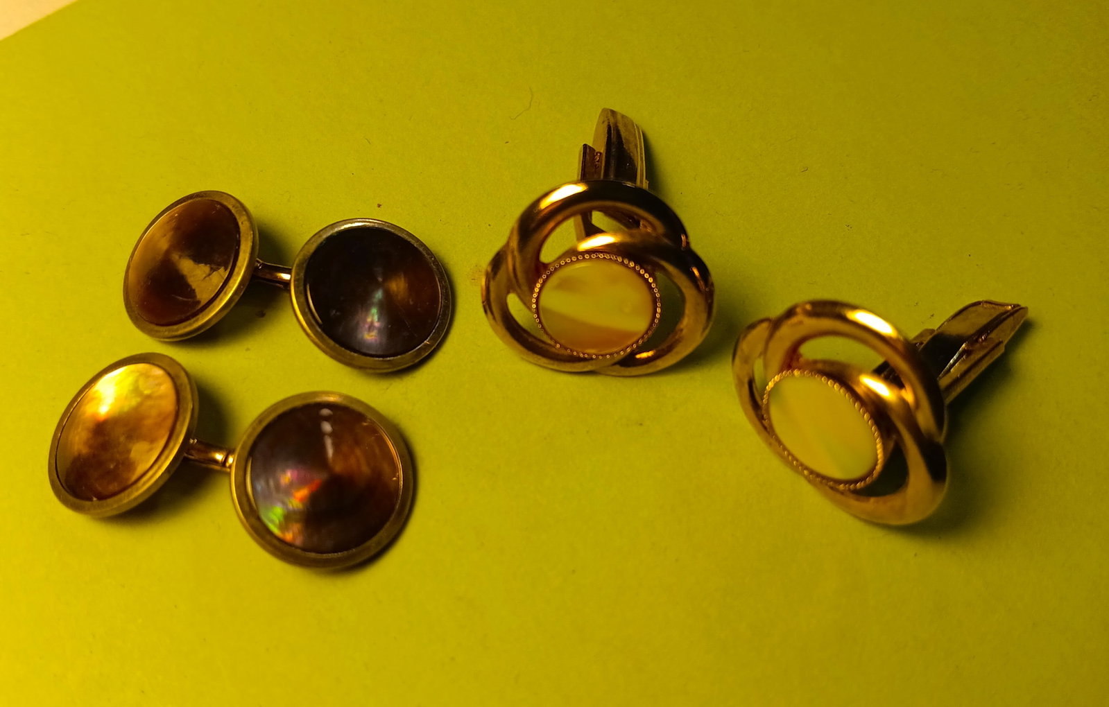 Two Cool Pair Vintage Cufflinks Vogue (1 of 7)