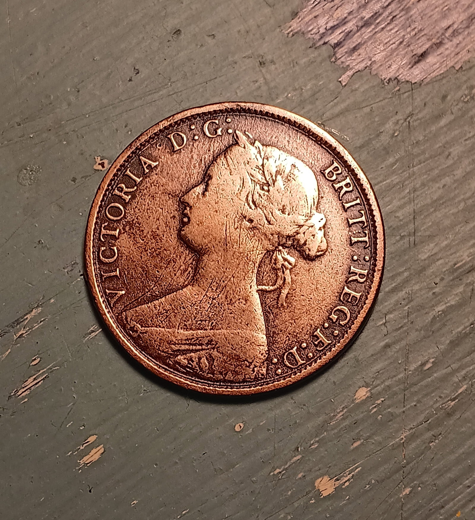 British Queen Victoria 1862 Half Penny (1 of 2)