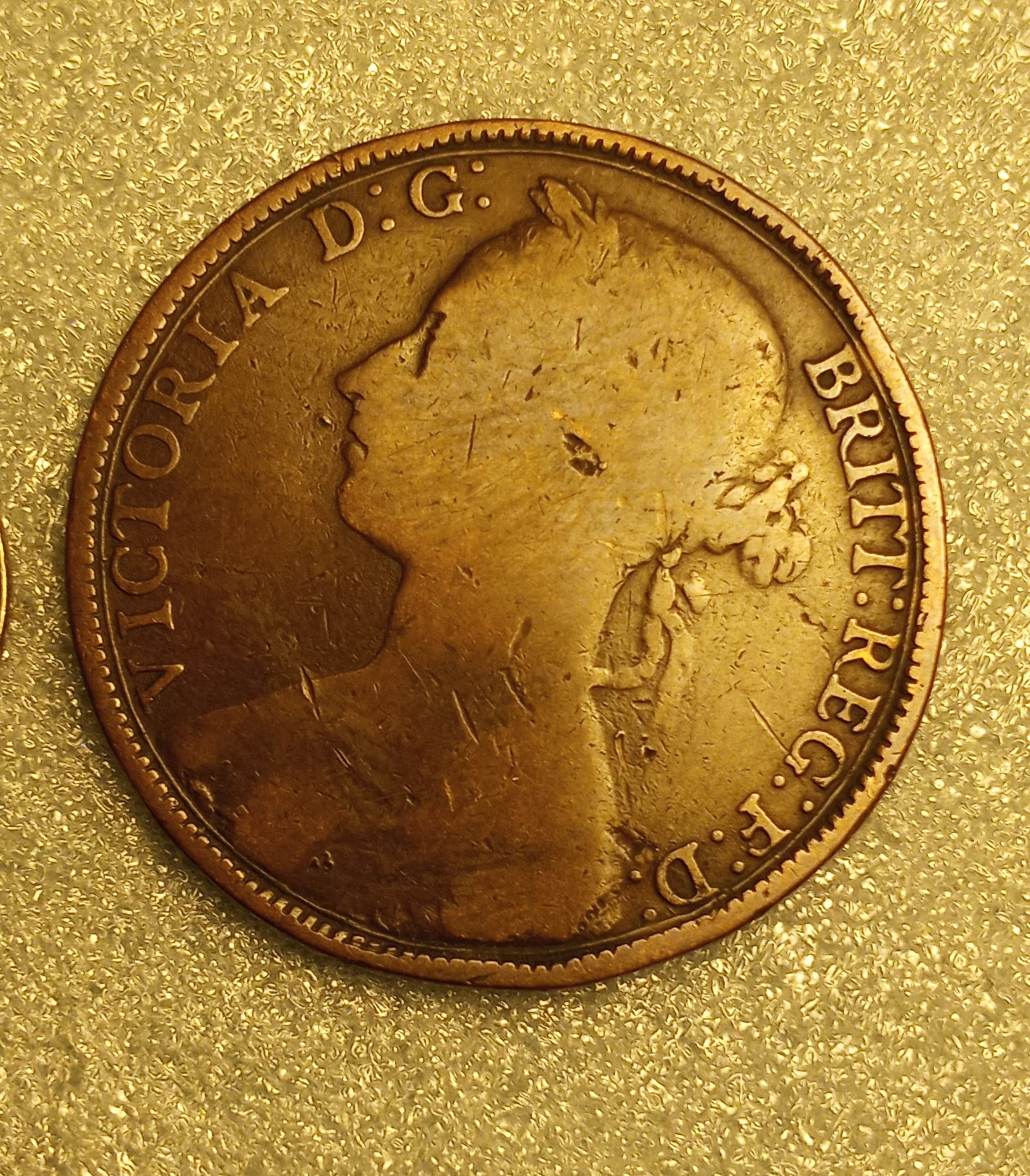 British Large Victoria 'Bun Head' Penny (1 of 3)