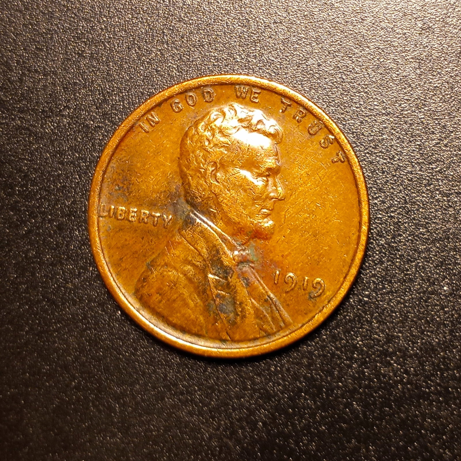 American 1919 Lincoln Wheat Cent: One penny. Copper.