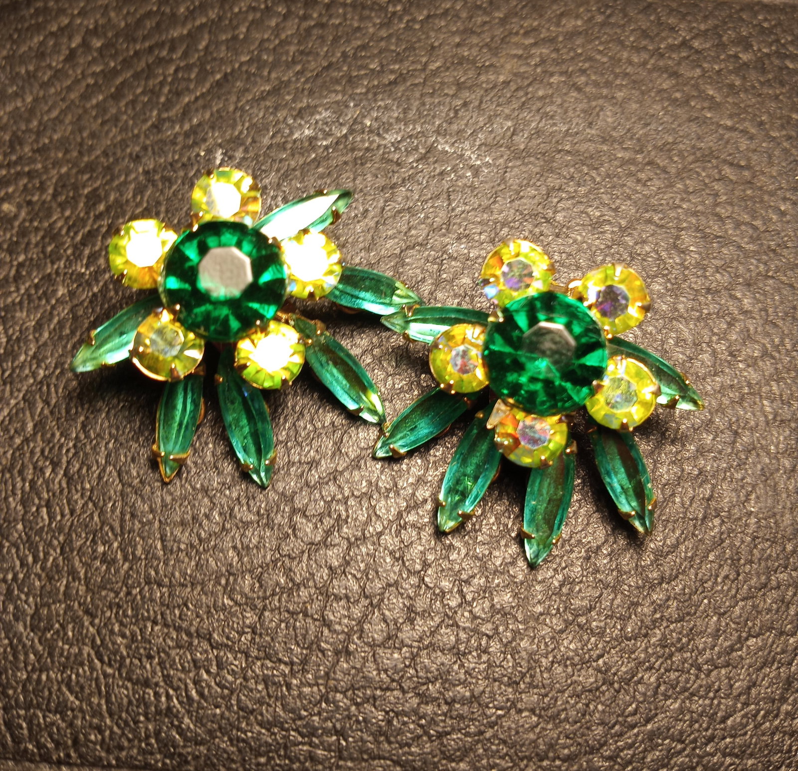 Fancy colorful Pair Clip Aurora Borealis Earrings: No signs of wear. Clips are snug.