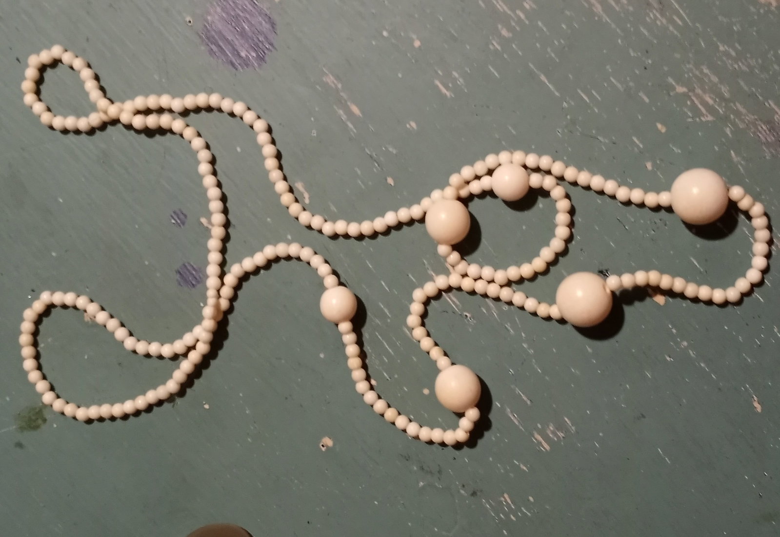 Bead Necklace Daisy Chain Style (1 of 7)