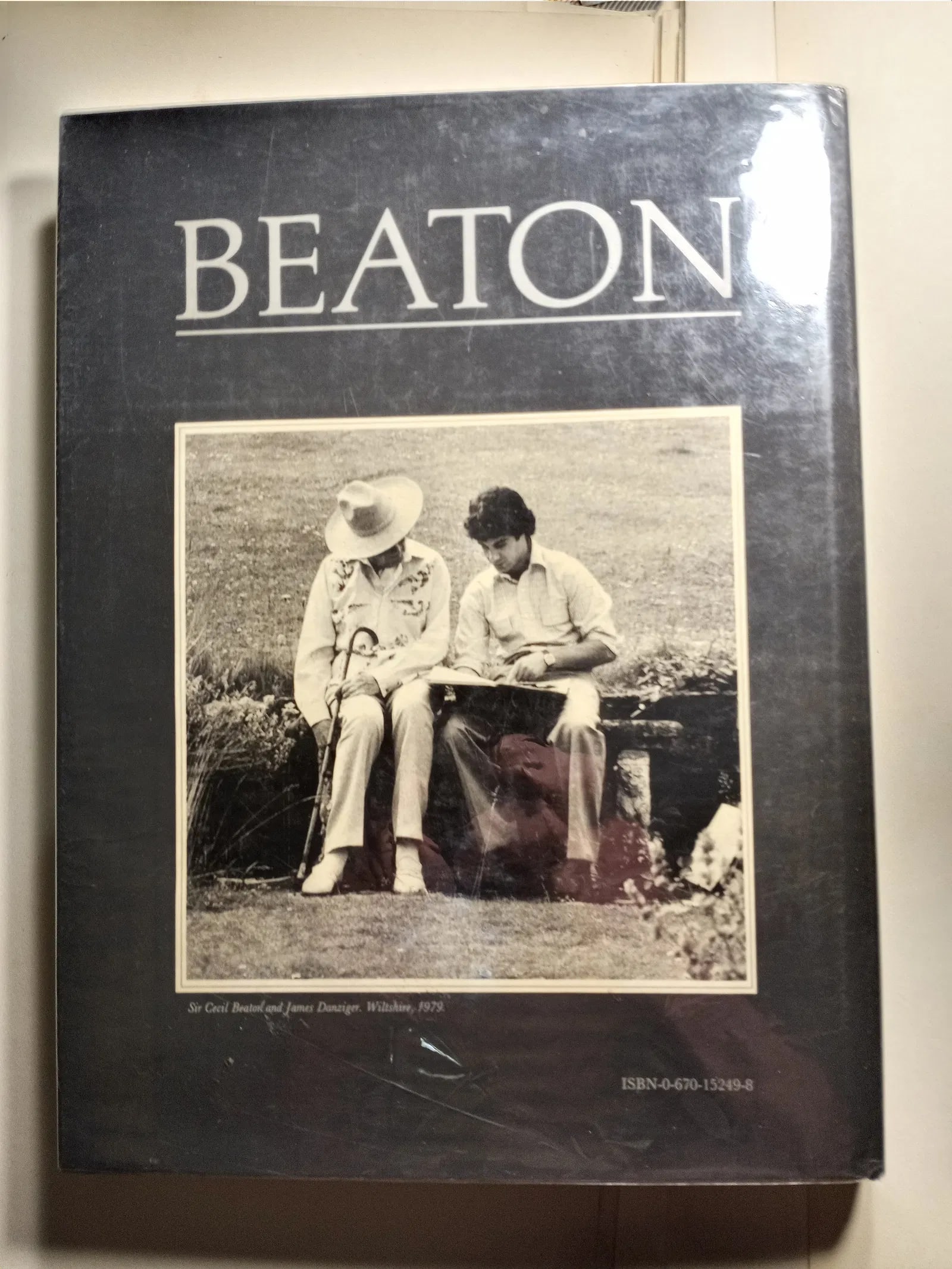 Cecil Beaton 1904-1980 Photography PlatesBook Art Deco ca 1920-70 Famous Figures: Many plates. Famous historical figures, personalities. 359 pages.