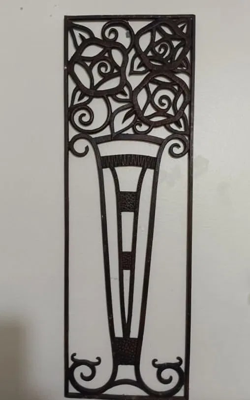 French Period Art Deco Cast Iron Floral Panel / Insert 36 x 13: A vase of flowers expressed in cast iron. Excellent for garden of interior. Cast iron has similar properties as bronze. Exposed to the elements it will patinate and never degrade beyond the outer pati