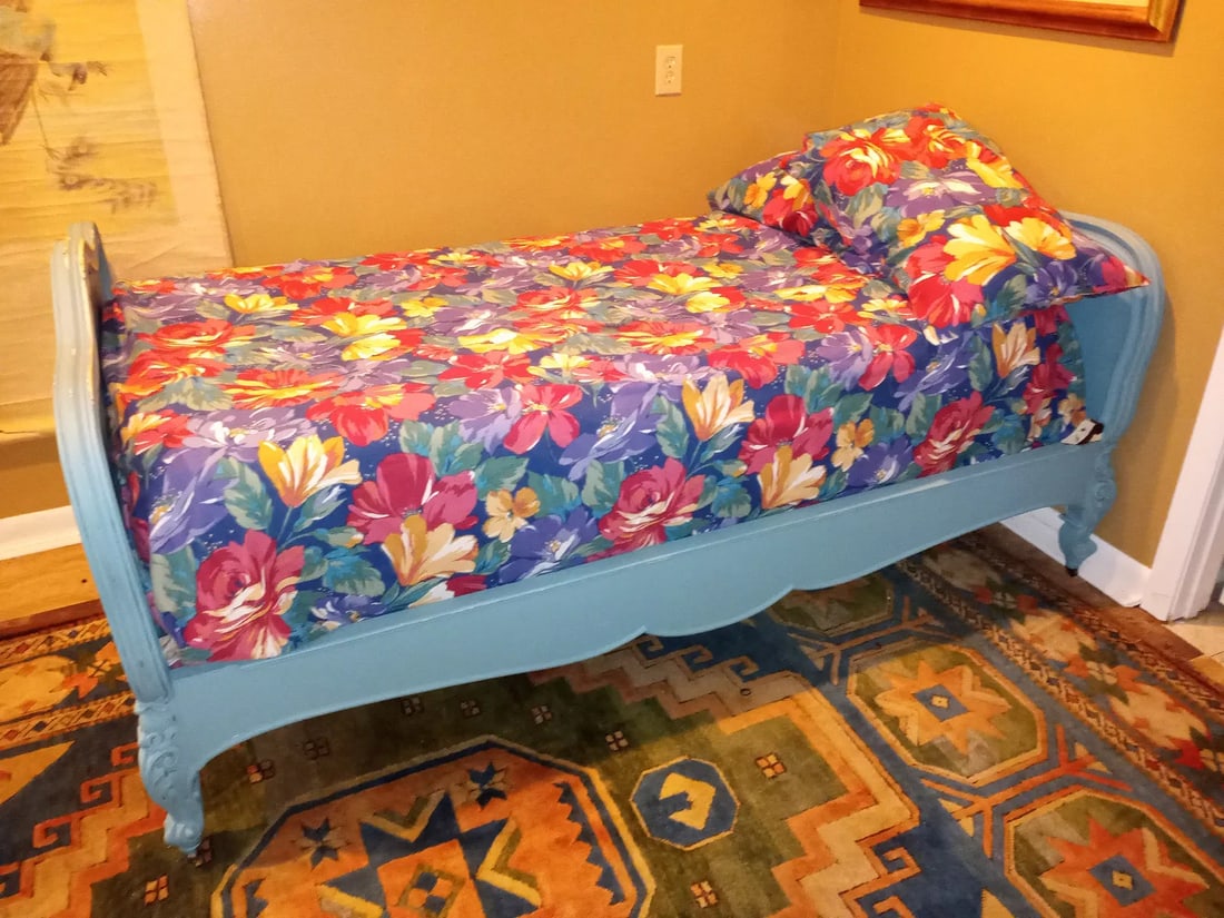 Beautiful Antique Whole Wood Painted French Single / Day Bed Louis XV Style: Complete. Sturdy. Headboard, footboard, large ornate siderails and slats. All items can be delivered and set up in 50 mile radius.