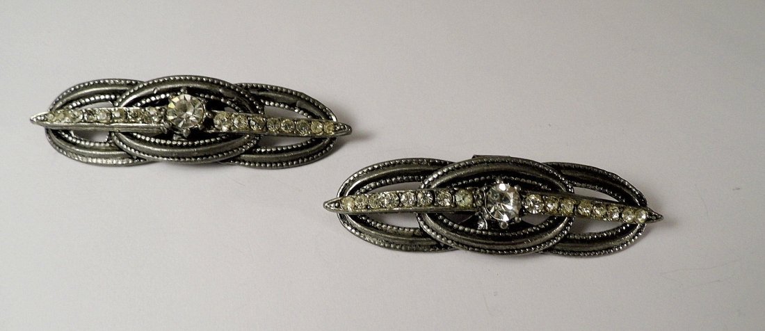 Pair Vintage Art Deco Shoe Clips Pewter & Rhinestones: Genuine 1920\'s clips. Rustic but stylish. No missing stones. Some yellowing of stones. Measure just under 2 1/2 inches.
