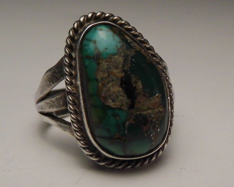 Nice Vintage Southwestern Ring Turquoise & Silver (1 of 6)