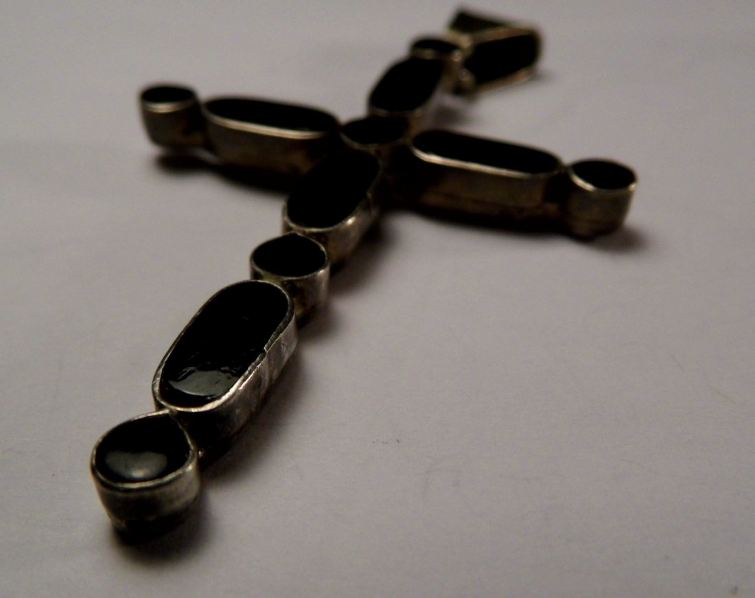 Vintage Mexican Sterling Silver Onyx Cross: Measures 3 inches with loop. Sterling marks and Taxco silversmith mark TS-35.