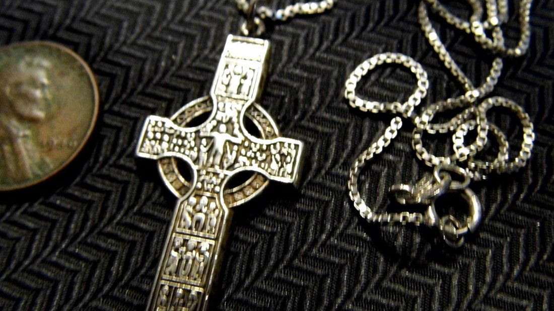 Vintage Celtic Irish High Cross Sterling Silver Necklac (1 of 5)