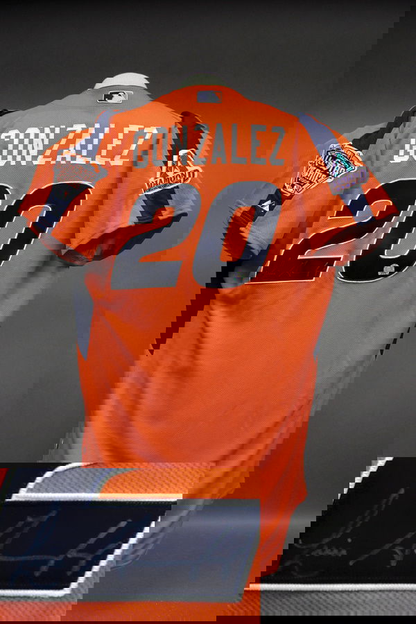 luis gonzalez jersey