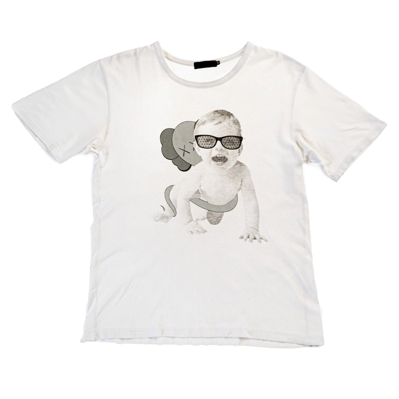 KAWS (born in 1974° ORIGINALFAKE BABY: ORIGINALFAKE BABY CRAWLING TEE SHIRT, 2011 TEE-SHIRT SIZE 3