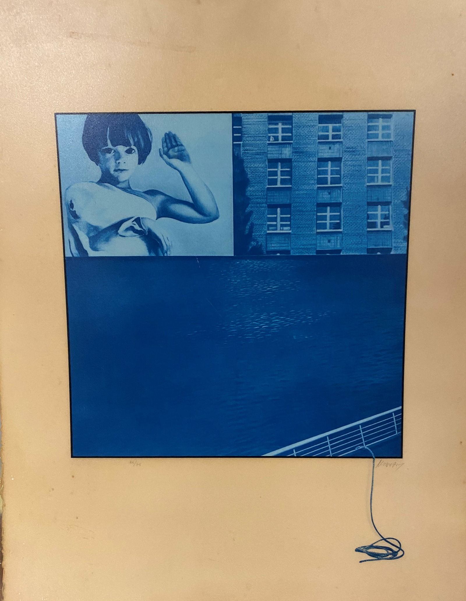 Jacques MONORY (1924-2018): Jacques MONORY (1924-2018)La cordeSérigraphie signée en bas à droite et numérotée en bas au milieu 26/75Sous emboitage plexiglasSilkscreen signed lower right and numbered lowe